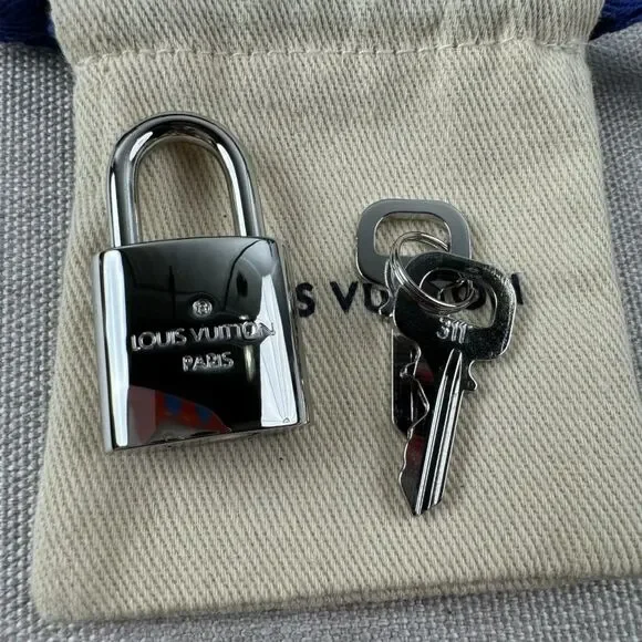 Louis Vuitton Women Pre-Loved Bag Brand New Condition - Picture 5 of 9